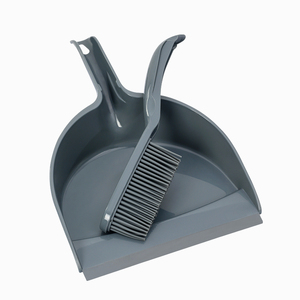 Escoba Doméstica para Eliminar Pelo de Mascotas, Cepillo de Goma y Recogedor - Product Image 1