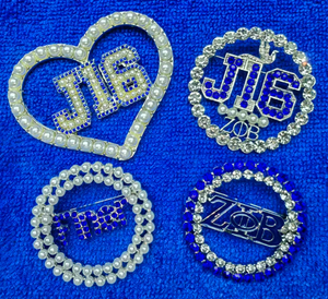 Apoye su Gamma Phi Delta AKA OES PHILO J16 Sorority Pearl Rhinestone Scholarship Broche Pin - Product Image 4