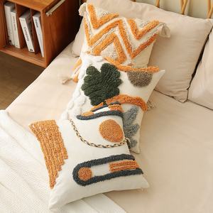 Federa Decorativa Boho Arancione con Motivo a Anelli, per Soggiorno e Camera da Letto, 18x18 Pollici - Product Image 1