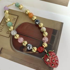 Collier ras de cou tendance et élégant à motif fraise pour les fêtes, collier à perles colorées pour mariage, nouveau bijou en cristal - Product Image 2