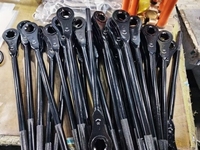 Clés à cliquet robustes pour un assemblage et un démontage rapides dans les espaces confinés et avec des angles limités.
