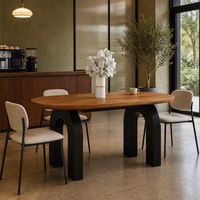 Table à manger ovale en bois massif de style français moderne vintage pour appartement