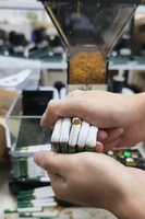 Machine à cigarettes électrique entièrement automatique avec fonction de remplissage et de roulage du tabac 220V