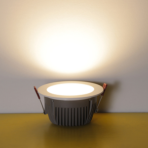 Spot LED encastré moderne en aluminium 4000K, lumière chaude et naturelle, avec pince de fixation à ressort - Product Image 2
