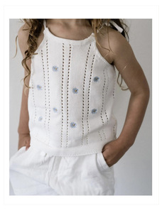 Vendite di fabbrica grazioso maglia cravatta a spalla ricamata floreale pagliaccetto estivo e Top - Product Image 5