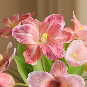 New Style <b>Artificial</b> Tulip High Quality Single <b>Stem</b> Silk <b>Artificial</b> Flowers for Mother's Day New Year & Wedding Decoration - Product Image 2