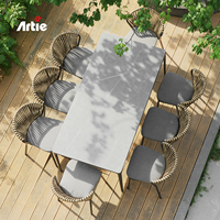 Ensemble table de patio moderne à cadre en aluminium Mobilier de jardin en rotin PE Ensemble table et chaises d'extérieur pour restaurant d'hôtel