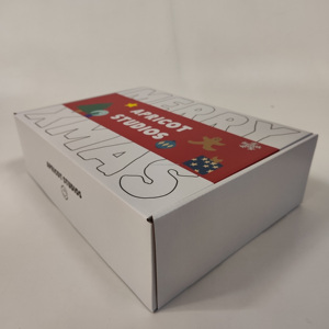 Caja Plana <span class=keywords><strong>de</strong></span> Cartón Corrugado Rígido Negro con Cierre Magnético UV y Logotipo Personalizado, Reciclable, para Envío <span class=keywords><strong>de</strong></span> Velas, con Forro <span class=keywords><strong>de</strong></span> Esponja - Product Image 6