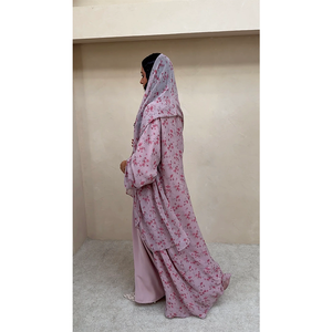 Nouvelle arrivée : Cardigan en mousseline de soie avec hijab assorti, abaya ample à manches longues et imprimé fleuri - Product Image 1