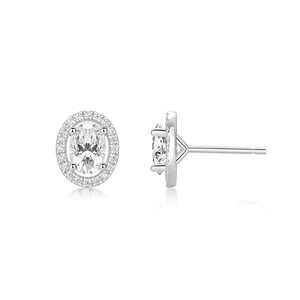Orecchini a Perno Geometrici Ovali per Donne con Accenti in Cristallo, Accessori Minimalisti per Uso Quotidiano - Product Image 5