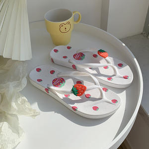 Tongs d'été pour femmes tongs à motif mignon pantoufles de plage d'été mode pantoufles à fond souple chaussures de Style de marche simples - Product Image 1