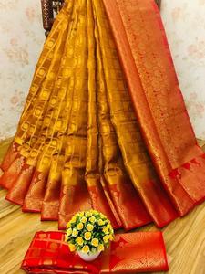 Hermoso y atractivo arte seda Sarees Apparelgarment - Product Image 3