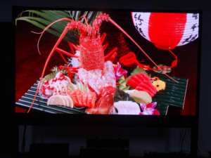 Pantalla LED Gigante para Interiores P1.25 COB, Video Wall para Iglesias, Panel Publicitario para Interiores, Pantalla Publicitaria LED - Product Image 3