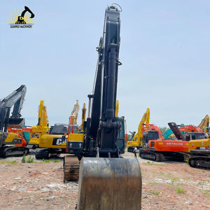 Excavadora Volvo 240 Usada, Robusta y Potente, de Tamaño Mediano, para Demolición y Limpieza de Terrenos en Zonas Industriales - Product Image 5