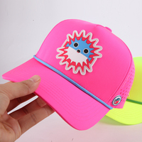 Casquette de baseball imperméable en polyester à 5 panneaux avec logo en caoutchouc de haute qualité, trou découpé au laser personnalisé, pour le sport et le golf