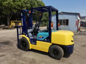 Alta eficiencia para carretilla elevadora Komatsu de 3000kg (FD30 FD50 FD70) Venta directa de Longhua para industrias minoristas y de restaurantes - Product Image 2