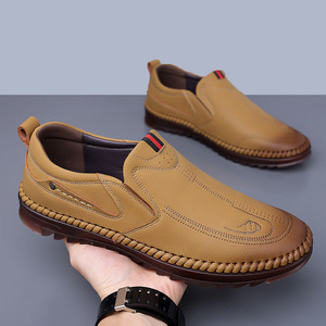 Mocasines casuales de cuero para hombre, transpirables, de tacón bajo, con suela de goma, cosidos a mano, para conducir y para el tiempo libre. - Product Image 3