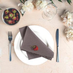 Serviettes en tissu classiques blanches en lin 100% faites à la main Style uni jetables pour les fêtes à manger embrassant le dynamisme de la saison printanière - Product Image 4