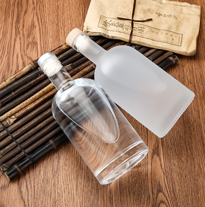 Recyclable 200ml 375ml 500ml 700ml 750ml 1000ml Bouteilles de vin en verre Vodka Whisky <span class=keywords><strong>Rhum</strong></span> Bouteille en verre avec liège - Product Image 5