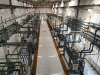 Système complet de dessalement d'eau de mer industriel EDI avec contrôle PLC, pompe et moteur, garantie 1 an