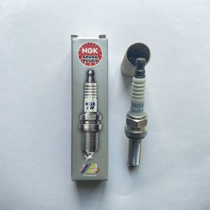 Pieza de motor de motocicleta Buja Original NGK vela 90992 SILMAR8A9S para Honda CRF1000 <span class=keywords><strong>AFRICA</strong></span> <span class=keywords><strong>TWIN</strong></span> 1000CC - Product Image 3