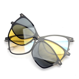 Montura <span class=keywords><strong>de</strong></span> Gafas <span class=keywords><strong>de</strong></span> Fibra <span class=keywords><strong>de</strong></span> Carbono con Clip Magnético y Múltiples <span class=keywords><strong>Lentes</strong></span> Polarizadas <span class=keywords><strong>para</strong></span> el Sol B6034 - Product Image 1