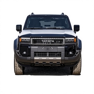 Pick-up Toyota, phares LED, pneus R20, barre de toit métallique, conduite à gauche, TPMS - Product Image 1