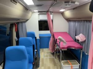 Hôpital mobile sur châssis Sinotruk 6x4 à déploiement rapide avec système autonome pour les services de santé en zones éloignées - Product Image 4