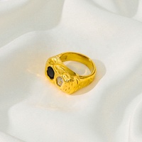 18K Gold plattiert defektfrei wasserdicht Edelstahl Schmuck Hammer eingebrachter Zirkone Großhandel modische Goldringe für Damen
