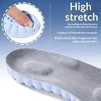 Semelles intérieures athlétiques en mousse PU à sensation fraîche, amorti souple et moelleux, évacuent la transpiration, contrôlent les odeurs, offrent une grande élasticité et absorbent les chocs