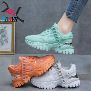 Baskets de sport respirantes pour femmes Ins Tide, en caoutchouc et maille, chaussures décontractées pour la marche en extérieur, rehaussantes, pour l'automne et le printemps - Product Image 2