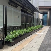 Balustrade en verre sans cadre empilable sur mesure pour terrasse extérieure, idéale pour les projets hôteliers