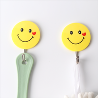 4 crochets adhésifs Kawaii Smiley Face, décoration murale joyeuse pour chambre d'enfant, crochets adhésifs sans dommages pour accessoires d'enfants