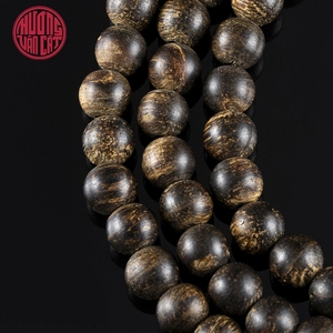 Mala de Agarwood Hundible Única con 108 Cuentas de 6mm y Patrón de Resina Exclusivo, Joyería Premium de Oud - Product Image 3