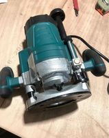 Routeur électrique compact haute puissance et haute vitesse pour le travail du bois, capable de sculpter des motifs sur les surfaces en bois