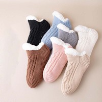 Vente en gros OEM Custom Women Warm Knit Chaussettes de sommeil d'hiver antidérapantes avec doublure polaire moelleuse Chaussettes de cheville douces et confortables Chaussettes de cheville