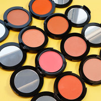 Palette de fards à joues pour peaux foncées, poudre mate waterproof pour le contouring du visage - Marque privée avec des nuances rouge, rose et pêche