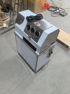 Nouvelle conception, grande capacité, presse-canne à sucre à trois rouleaux et trois trous, <span class=keywords><strong>extracteur</strong></span> <span class=keywords><strong>de</strong></span> <span class=keywords><strong>jus</strong></span> <span class=keywords><strong>de</strong></span> canne à sucre pour usage commercial - Product Image 4