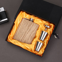 Coffret Cadeau Gourde Isotherme en Acier Inoxydable 8oz, Gourde à Whisky Enveloppée de Bois et de Cuir PU avec Verres à Shot et Entonnoir pour Homme