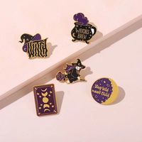 Broche personnalisée en émail souple, série Sorcière Magique d'Halloween, thème Gothique Sombre, accessoire pendentif