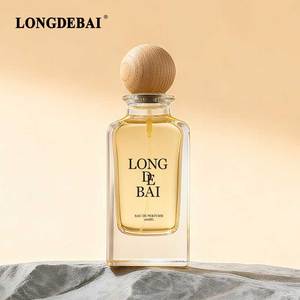 Nuevo Diseño de Botella de Perfume Personalizada, Botella de Vidrio para Perfume de 85ml 100ml, Botella de Perfume Cuadrada Transparente Vacía con Tapa de Madera - Product Image 4