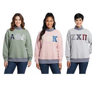 เสื้อสเวตเชิ้ตผู้หญิงทรงโอเวอร์ไซส์สีเบอร์กันดี ผ้าฟลีซ แต่งปก แขนเสื้อ และชายเสื้อแบบลายตาราง พร้อมตัวอักษรปักลาย - Product Image 1