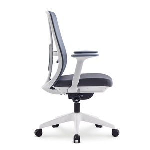 Silla Ejecutiva Moderna con Elevación Ajustable, Silla de Oficina Giratoria de Malla con Respaldo Alto para Uso en Clínicas - Product Image 2