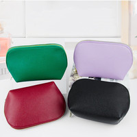 Pochette de maquillage pour femmes en cuir Saffiano rouge avec logo personnalisé, fermeture éclair, petite trousse de toilette de voyage