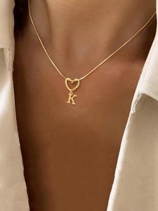 Collier en acier inoxydable plaqué or 18K PVD imperméable à l'eau, lettre de l'alphabet A-Z, tendance sur <span class=keywords><strong>TikTok</strong></span> - Product Image 1
