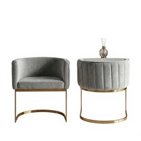Ensemble de 2 chaises de salle à manger modernes et luxueuses en velours gris doré, avec dossier incurvé et structure métallique robuste en cantilever
