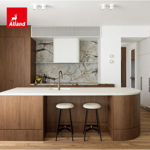 Credenza in Legno Massello di Noce Personalizzata Alland, Mobile da Cucina Curvo con Finiture Beige - Product Image 1