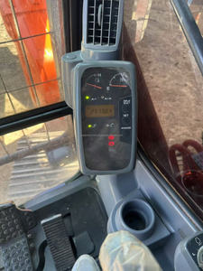 Idéal pour la culture des terres agricoles et la construction de fondations Excavatrice Hitachi ZX200 d'occasion, bien entretenue - Product Image 4