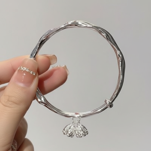 Vendita calda Trending braccialetti di fascino di moda Vintage per le donne braccialetti di amicizia in lega incrociata carini all'ingrosso - Product Image 1