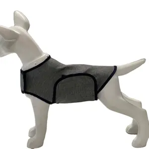 Puppy Calming Jacket Verstellbare bequeme atmungsaktive Haustier Postoperative Anzug Hund Angst Weste